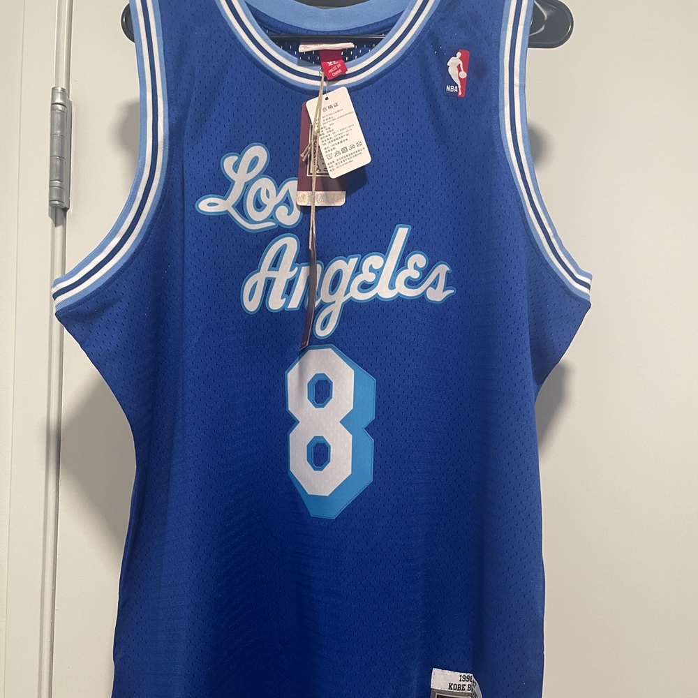 Los Angeles Lakers Jersey 1997-98 Kobe Bryant Large NBA Mitchell and Ness